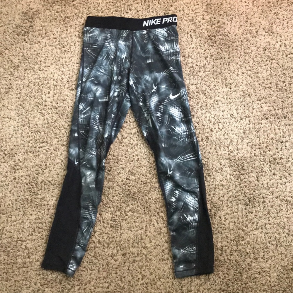 Nike Pro Athletic Leggings For Girls